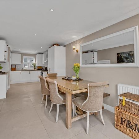 Bury St. Edmunds Stylish 3 Bedroom Townhouse For 5 Guests, Set In The Medieval Grid With Off Street Parking מראה חיצוני תמונה