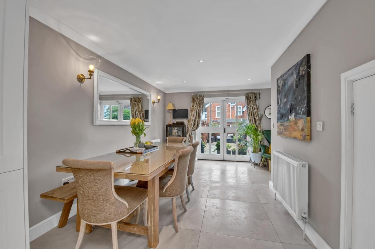 Bury St. Edmunds Stylish 3 Bedroom Townhouse For 5 Guests, Set In The Medieval Grid With Off Street Parking מראה חיצוני תמונה
