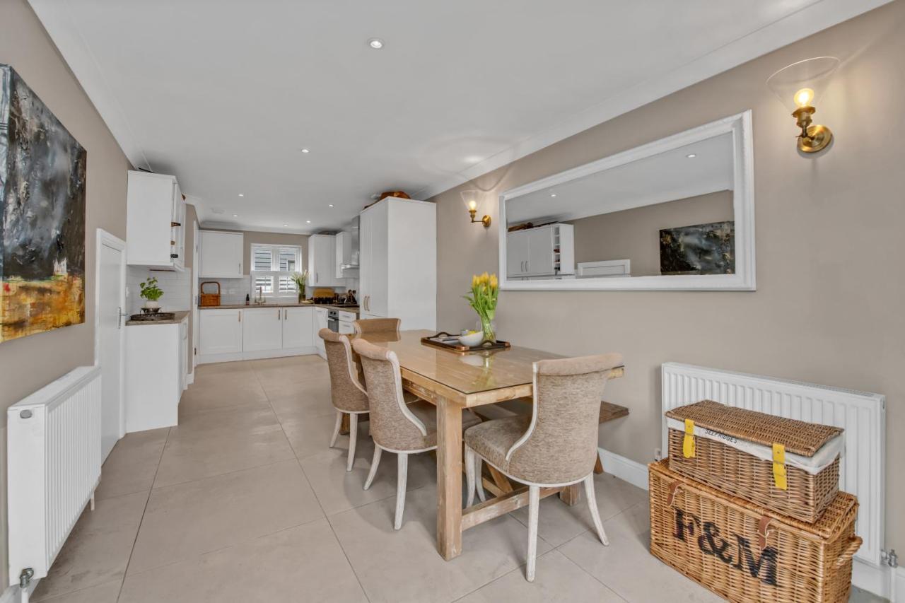 Bury St. Edmunds Stylish 3 Bedroom Townhouse For 5 Guests, Set In The Medieval Grid With Off Street Parking מראה חיצוני תמונה
