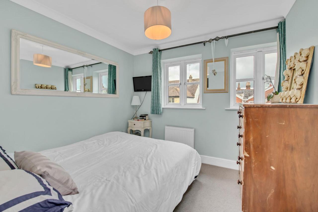 Bury St. Edmunds Stylish 3 Bedroom Townhouse For 5 Guests, Set In The Medieval Grid With Off Street Parking מראה חיצוני תמונה