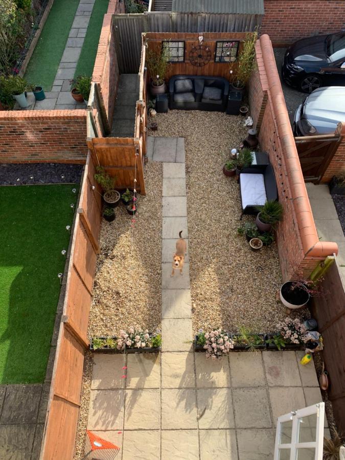 Bury St. Edmunds Stylish 3 Bedroom Townhouse For 5 Guests, Set In The Medieval Grid With Off Street Parking מראה חיצוני תמונה